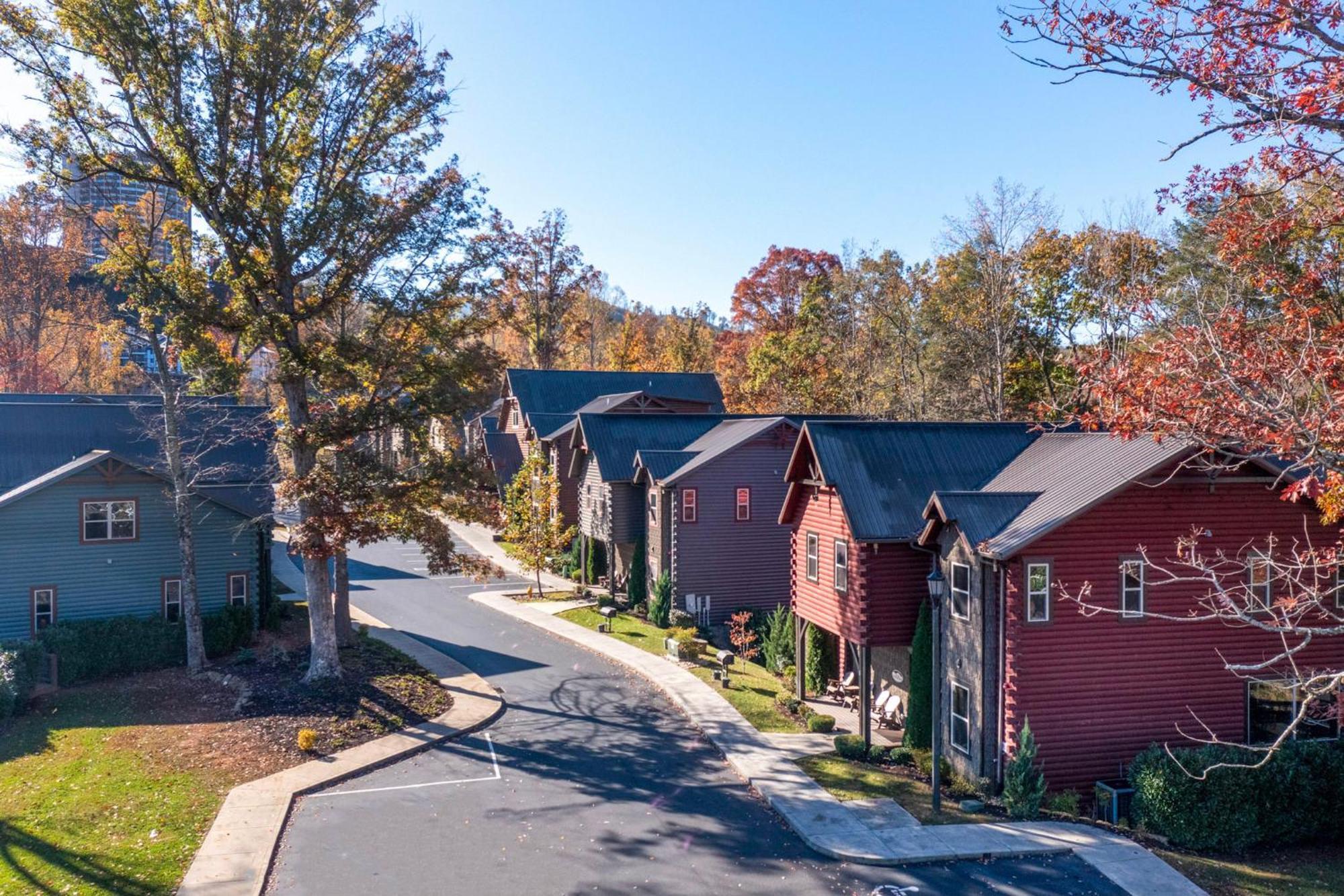 The Mighty Crabapple Manor By Stony Brook Cabins 개틀린버그 외부 사진
